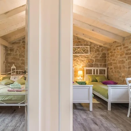 Villa Nonni In Istria For 4 Persons With 32 M2 Private Pool, Jacuzzi, Free Bikes & Kids Playground