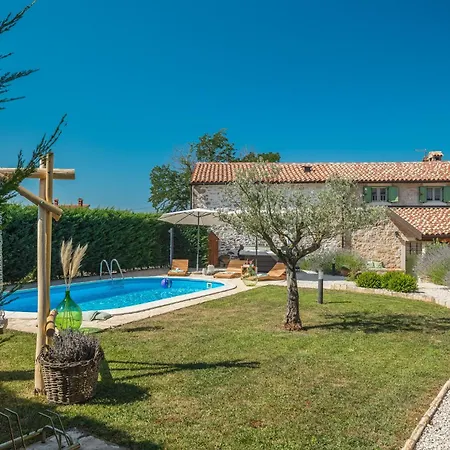 Nonni In Istria For 4 Persons With 32 M2 Private Pool, Jacuzzi, Free Bikes & Kids Playground * Prhati