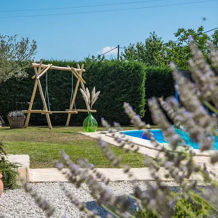 Nonni In Istria For 4 Persons With 32 M2 Private Pool, Jacuzzi, Free Bikes & Kids Playground Prhati