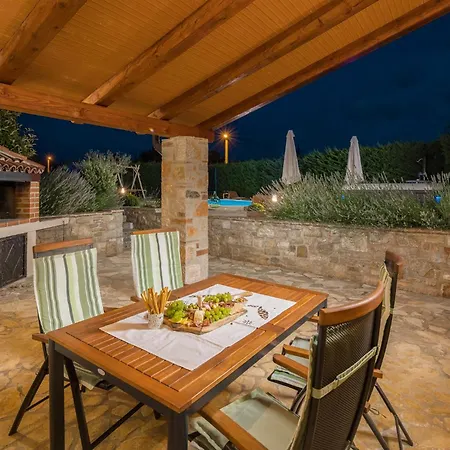 Nonni In Istria For 4 Persons With 32 M2 Private Pool, Jacuzzi, Free Bikes & Kids Playground *